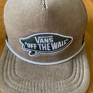 VANS "OFF THE WALL" SKATER CAP GREEN AND WHITE
